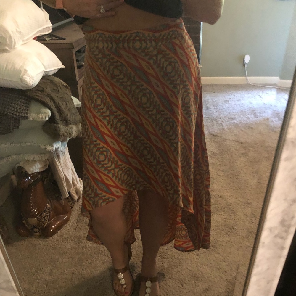 High low skirt - Picture 2 of 3